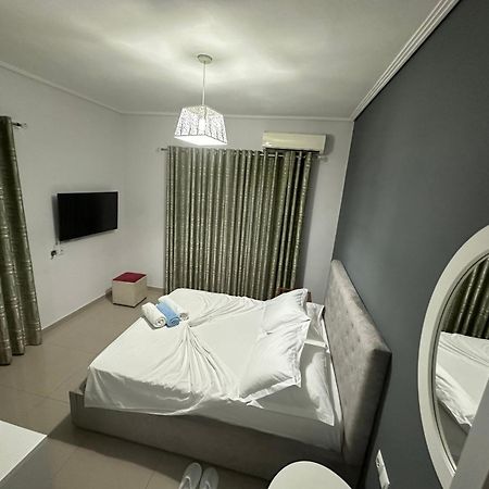 Hotel Elisabet Sarandë Exteriér fotografie