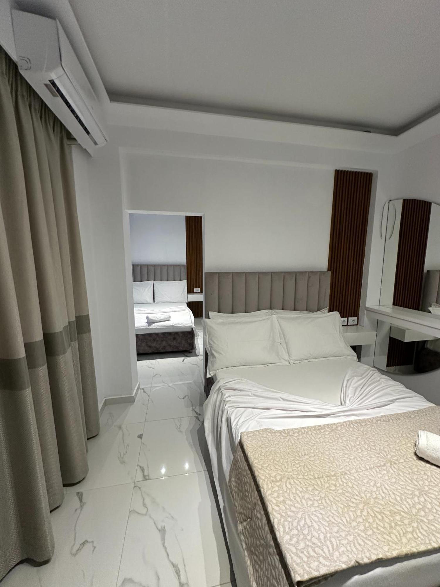 Hotel Elisabet Sarandë Exteriér fotografie