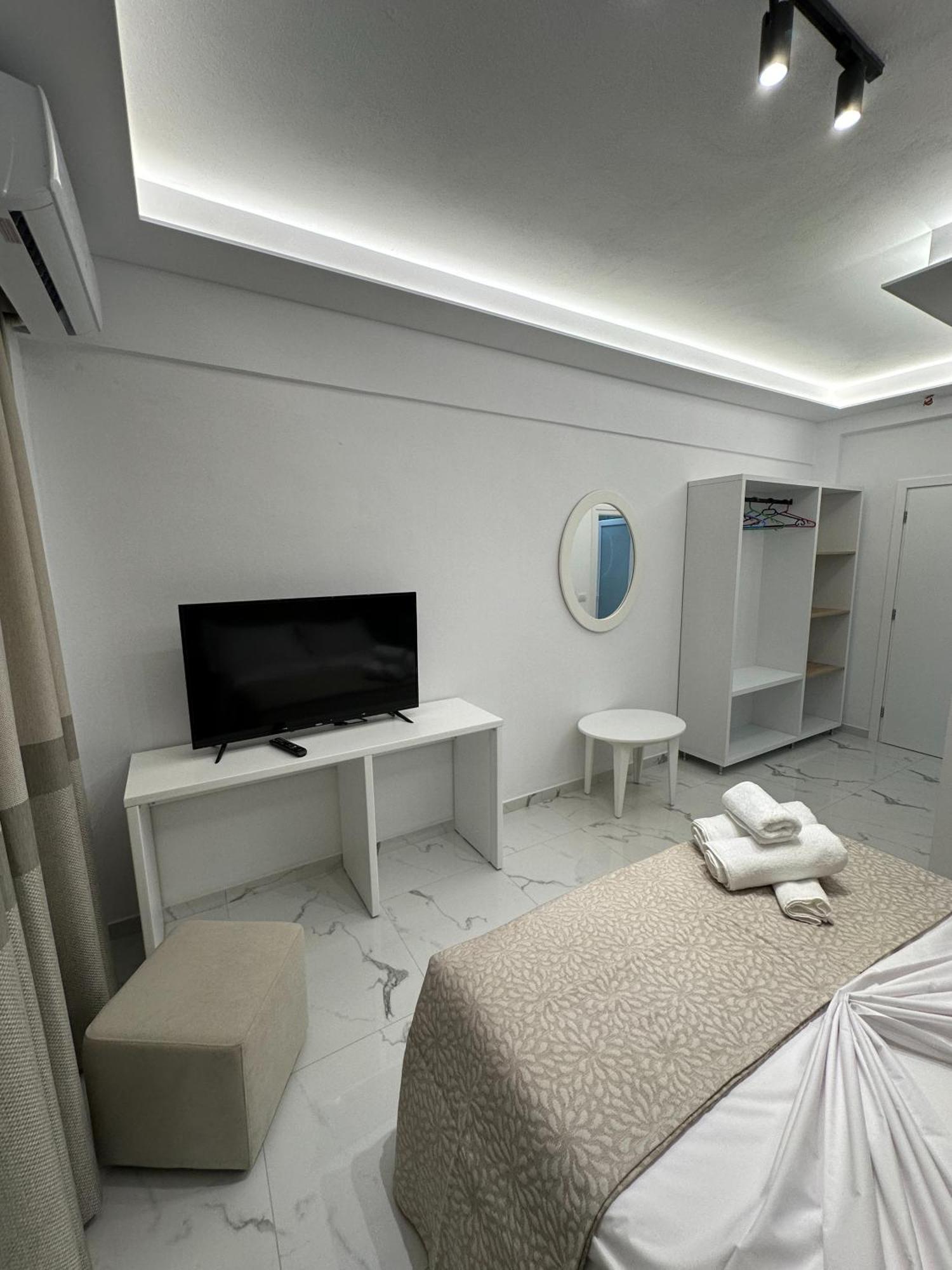 Hotel Elisabet Sarandë Exteriér fotografie