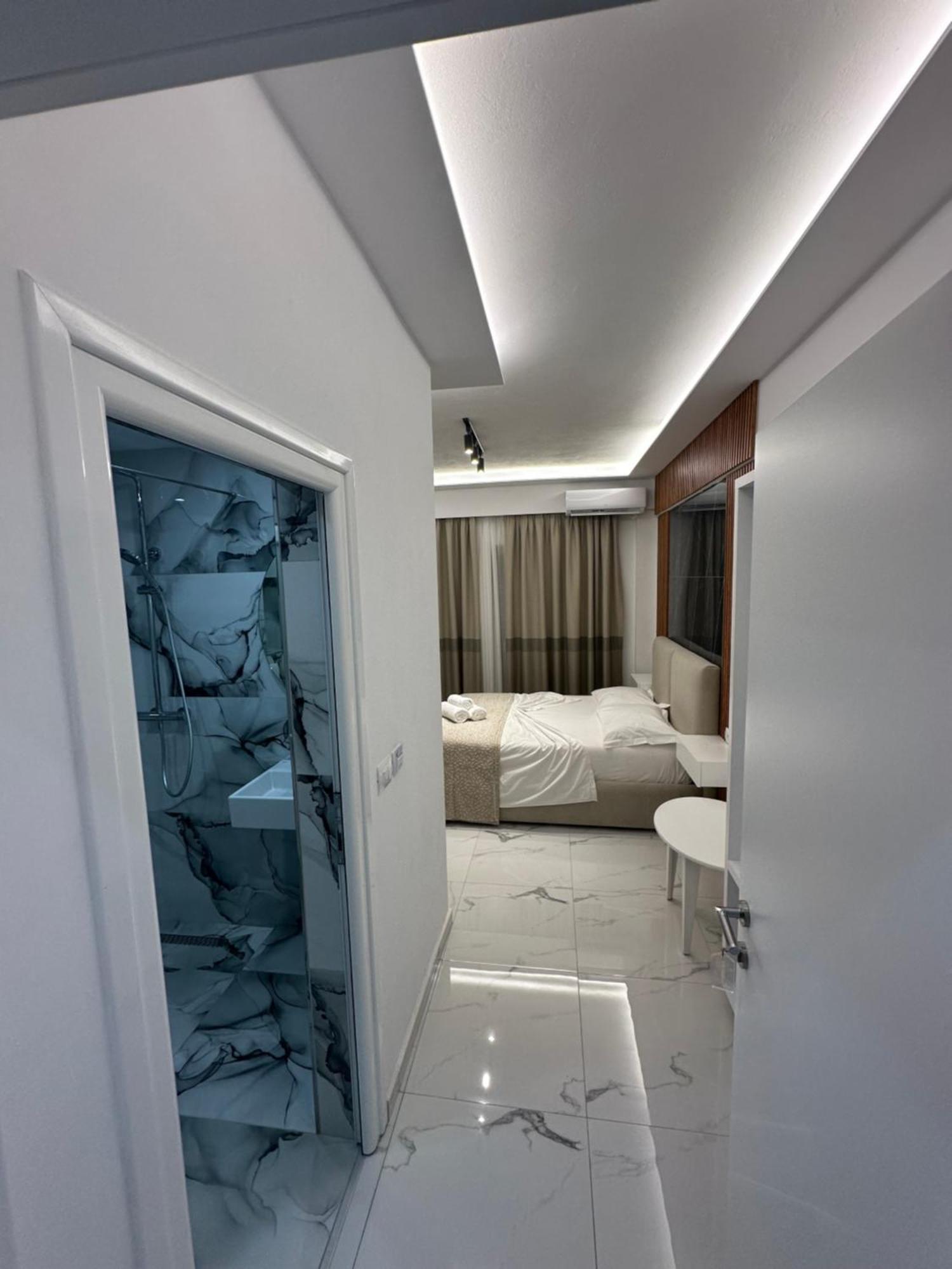 Hotel Elisabet Sarandë Exteriér fotografie