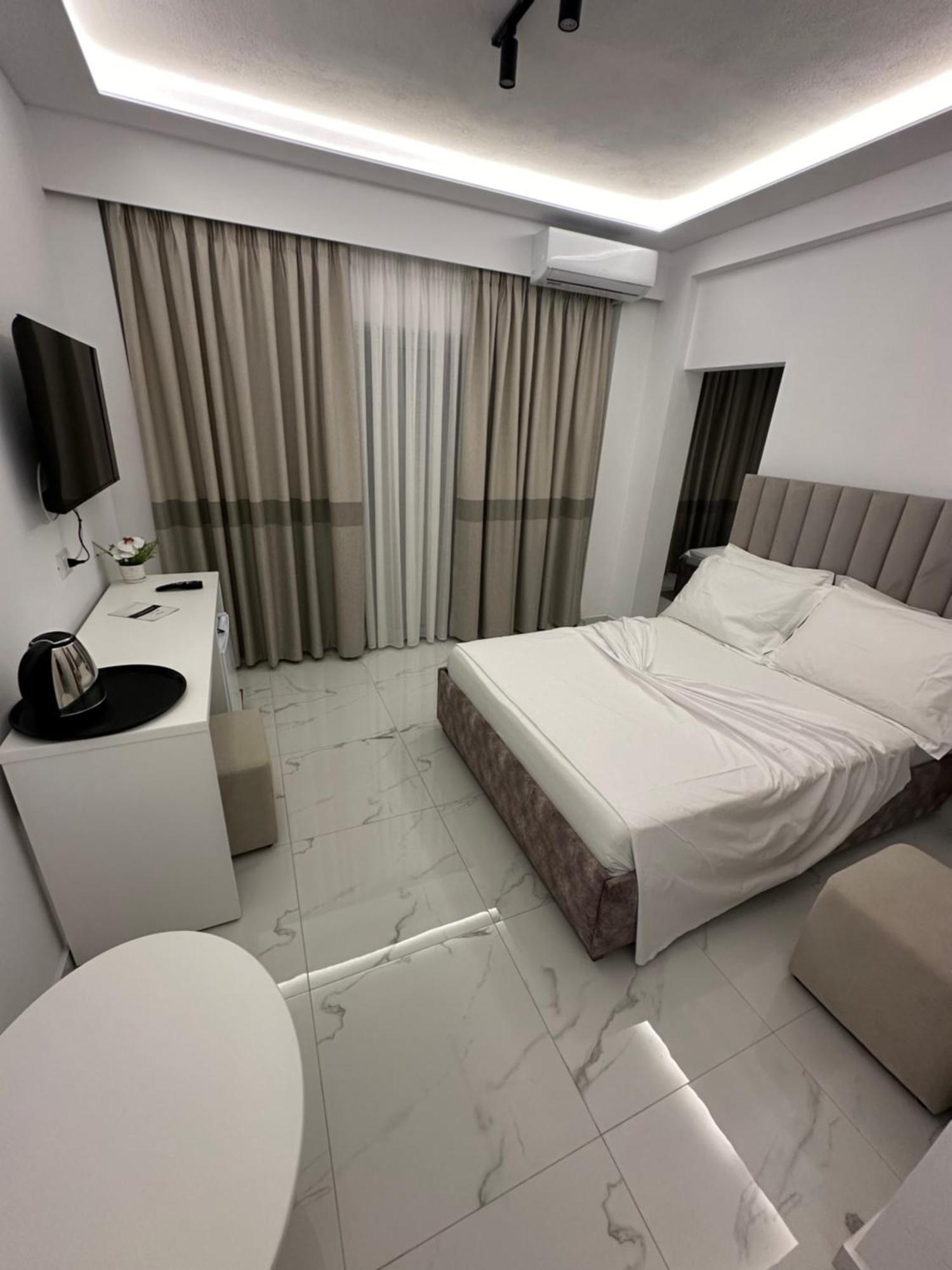 Hotel Elisabet Sarandë Exteriér fotografie