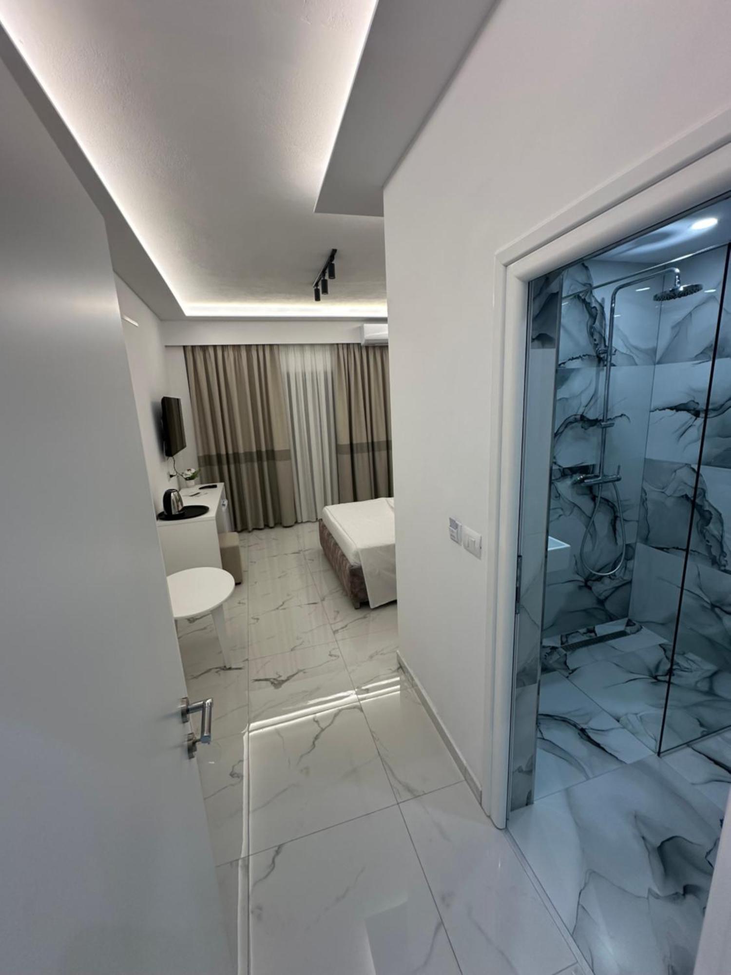 Hotel Elisabet Sarandë Exteriér fotografie