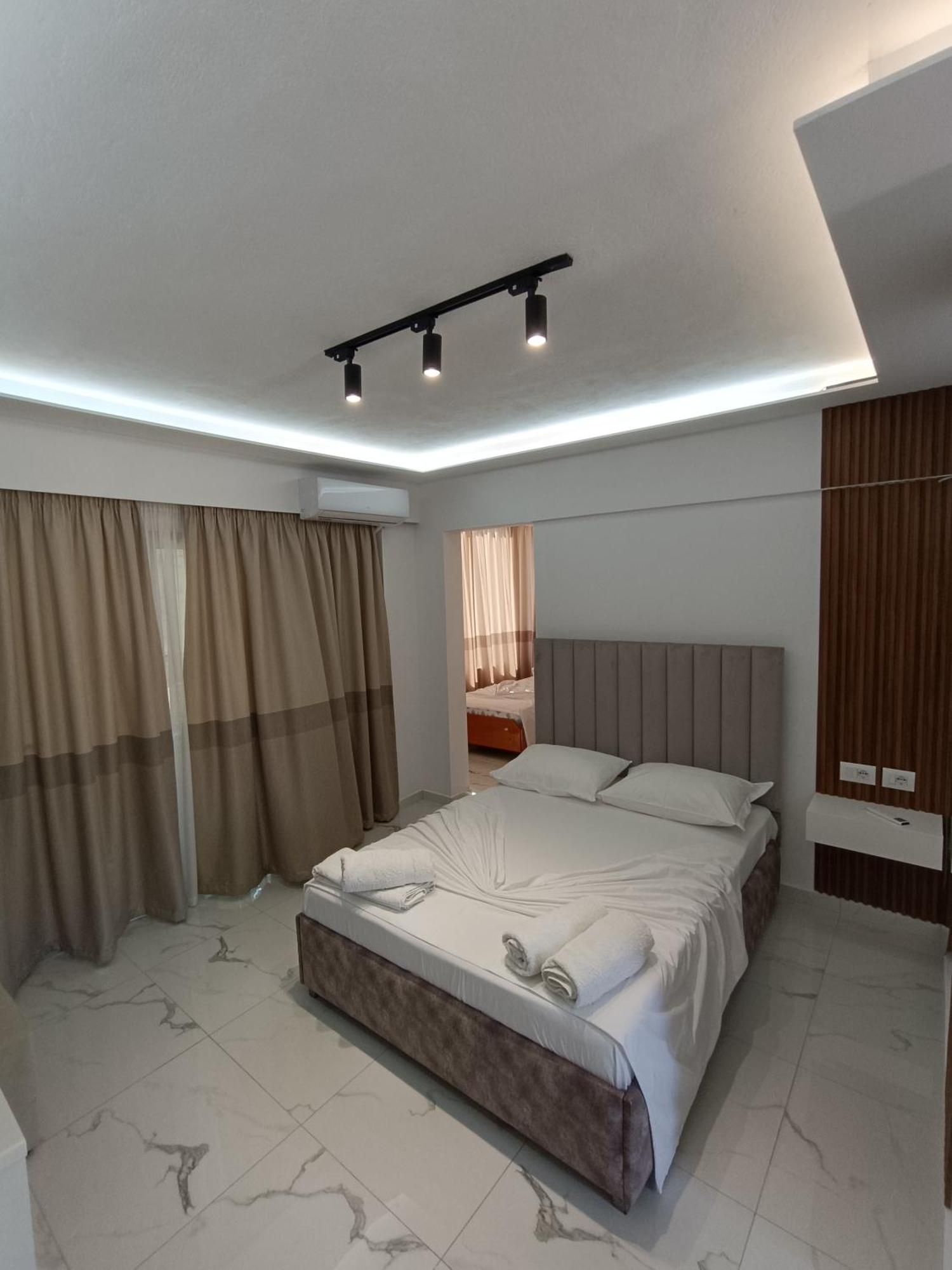 Hotel Elisabet Sarandë Exteriér fotografie